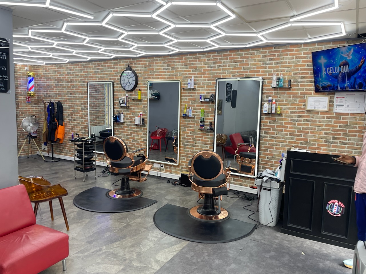 DD BARBER SHOP